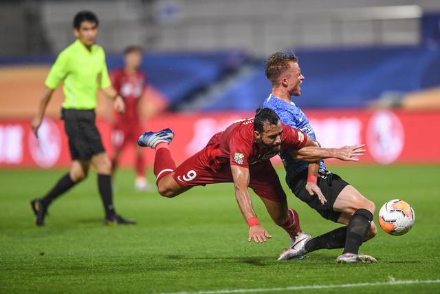 女篮内线大面积伤病 郑薇：后卫都去打内线了